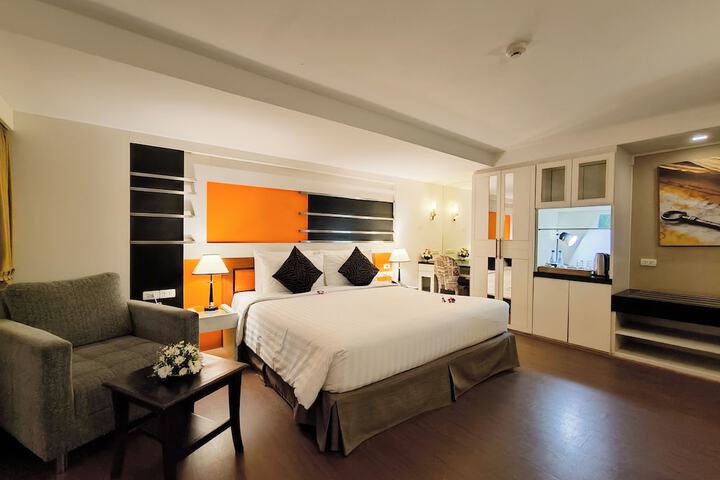 Room 18 of 60