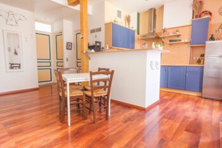 Room 15 of 26
