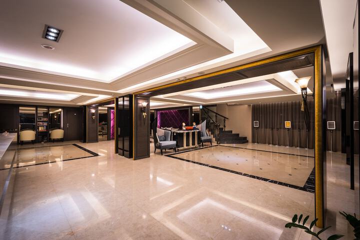 Hotel Interior 4 of 47