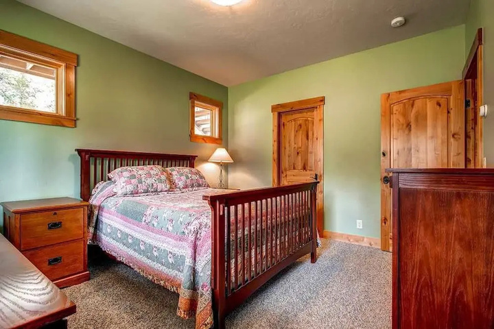 Room 4 of 21