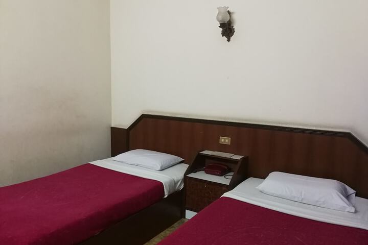 Room 11 of 34