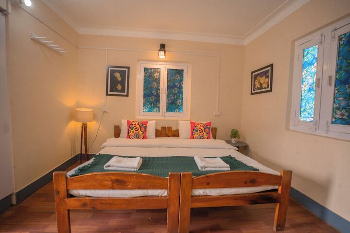 Room 4 of 11