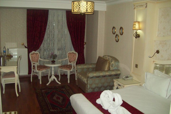 Room 8 of 53