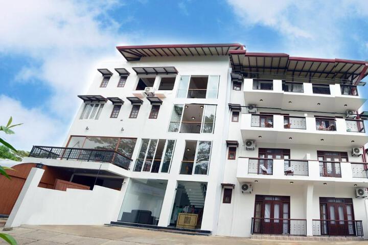 Gloria Grand Unawatuna Hotel