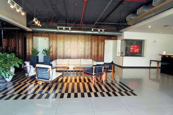 Guest Lobby