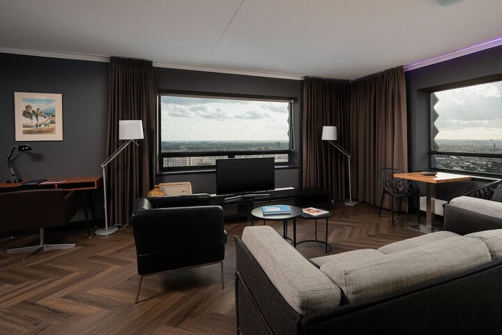 Room 28 of 56