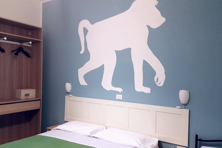Room 6 of 14