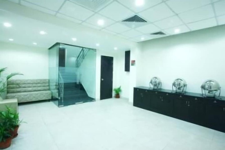 Entrance & Lobby