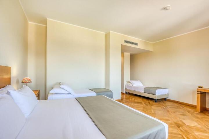Room 4 of 54