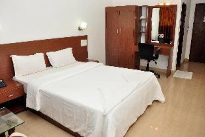 Room 5 of 7