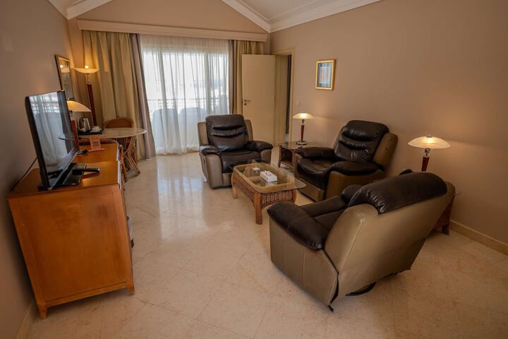 Room 26 of 125