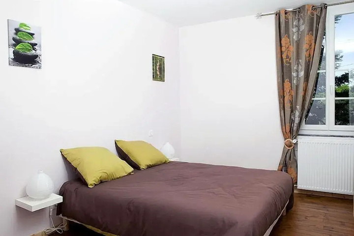 Room 2 of 13