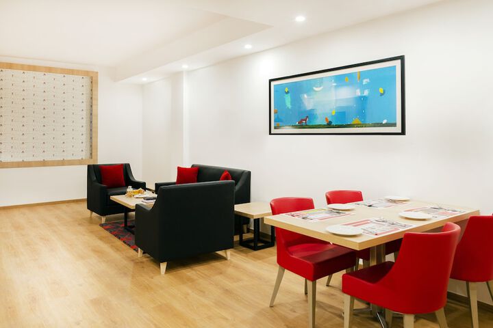 Room 8 of 25