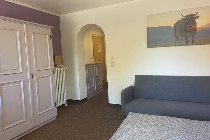 Room 21 of 97
