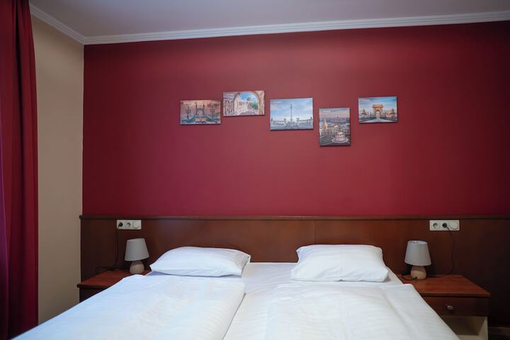 Room 36 of 153