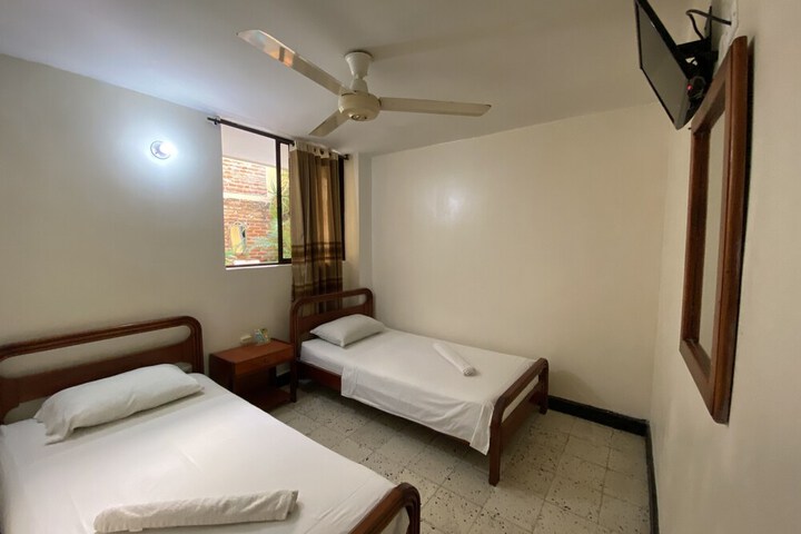 Room 12 of 31
