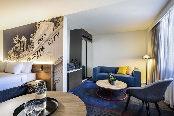Room 20 of 158