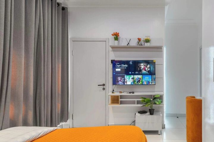 Room 9 of 31