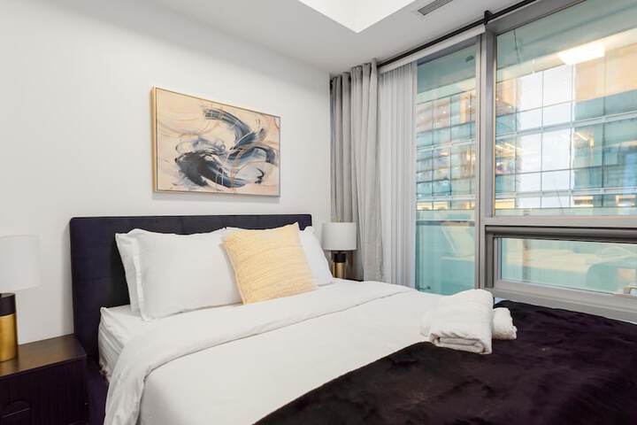 Room 255 of 931