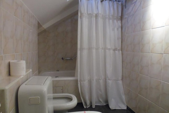 Clean Restrooms