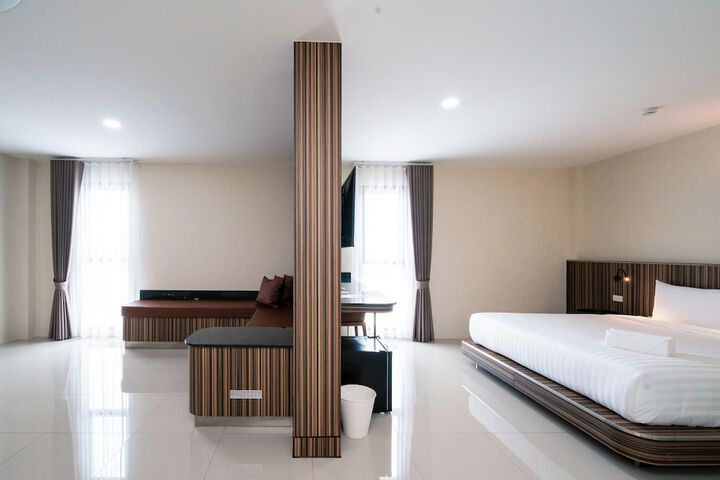 Room 15 of 97