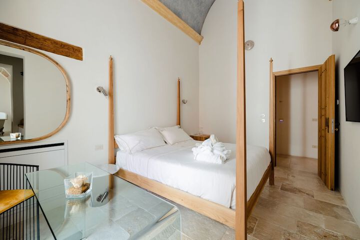 Room 21 of 72