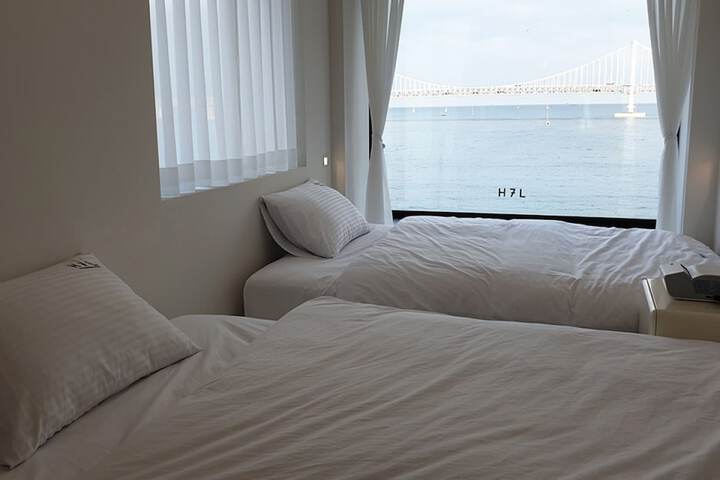 Room 29 of 72