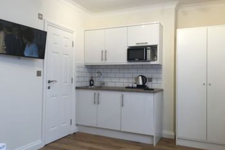 Room 14 of 16
