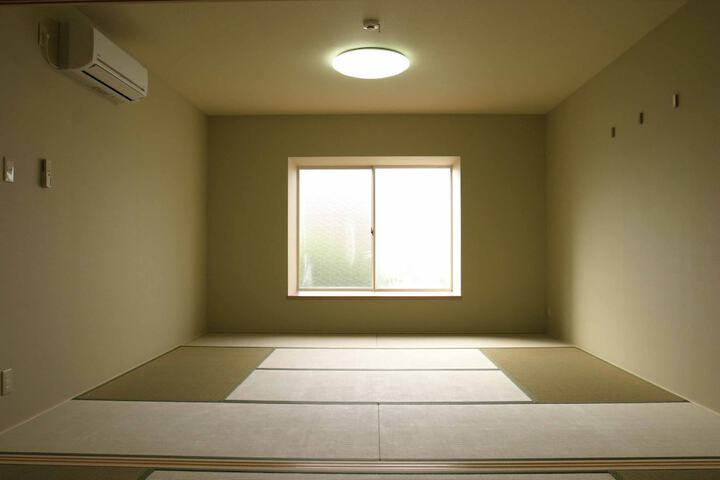 Room 7 of 37