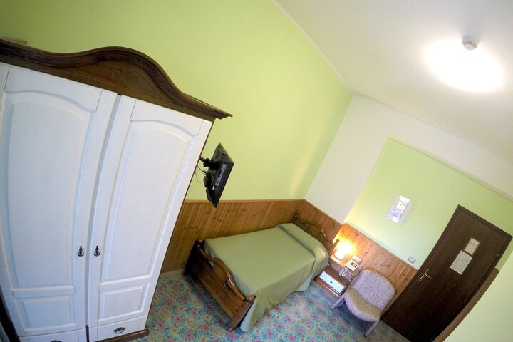 Room 22 of 63