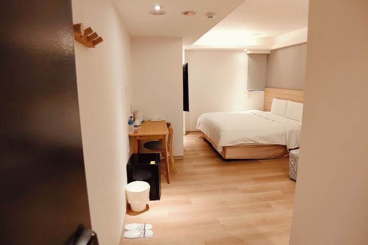 Room 30 of 51