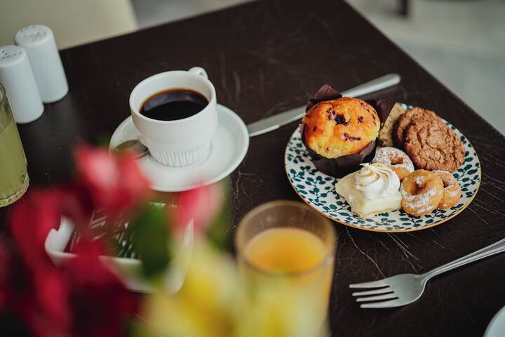 Breakfast/Coffee Service 85 of 124