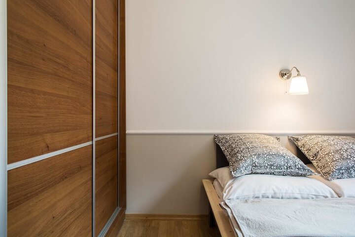 Room 10 of 165