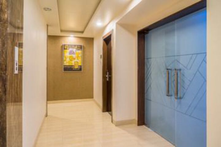 Ballroom/Hall 17 of 28