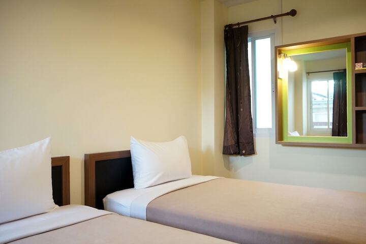 Room 25 of 115