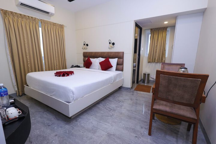 Room 8 of 50