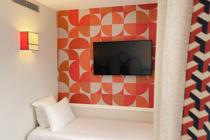 Room 22 of 39