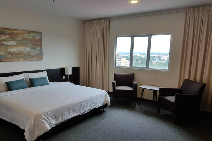 Room 22 of 34