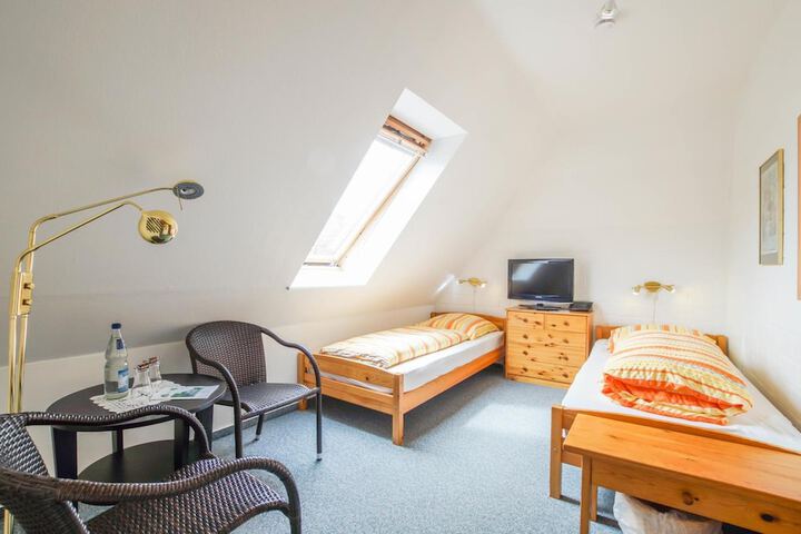 Room 9 of 62