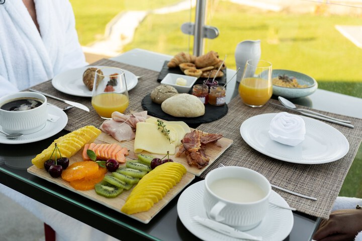 Breakfast/Coffee Service 52 of 65