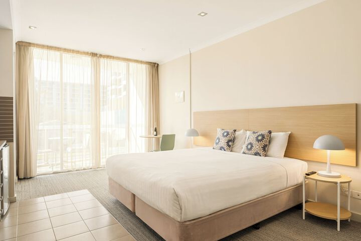 Room 6 of 44