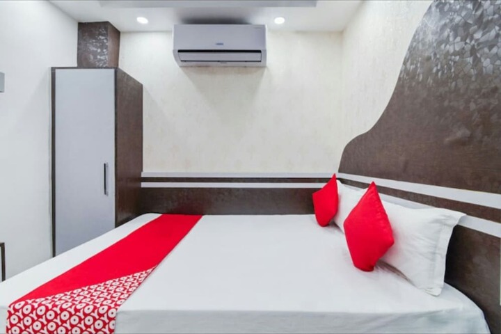 Room 4 of 19