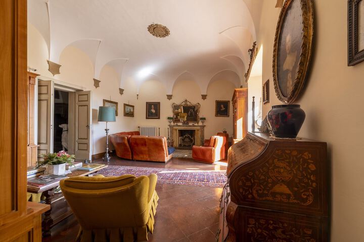 Room 20 of 49