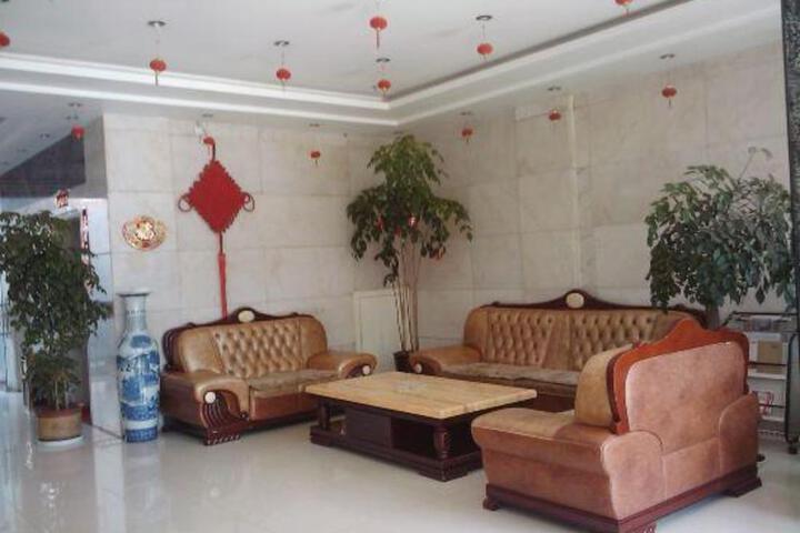 Zhenan Business Hotel