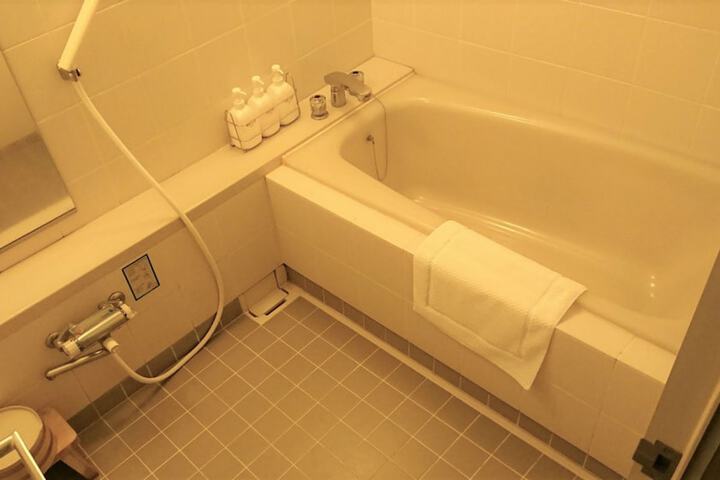 Room 25 of 54