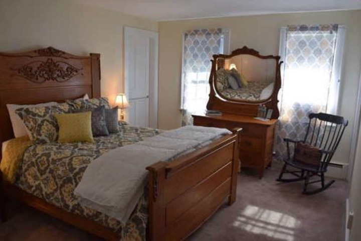 Room 37 of 63