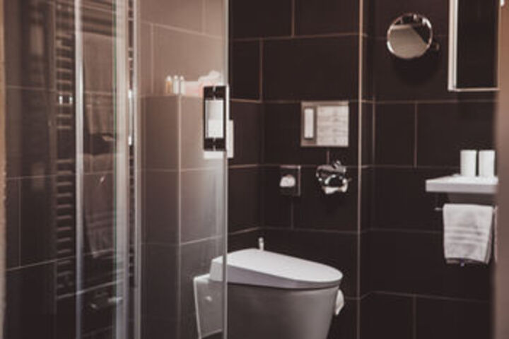 Room 4 of 65