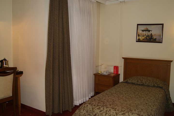 Room 11 of 47