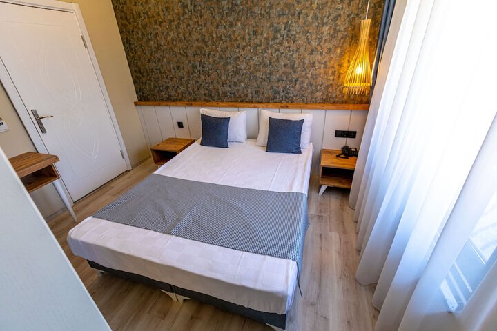 Room 5 of 21