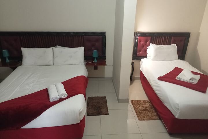 Room 2 of 28